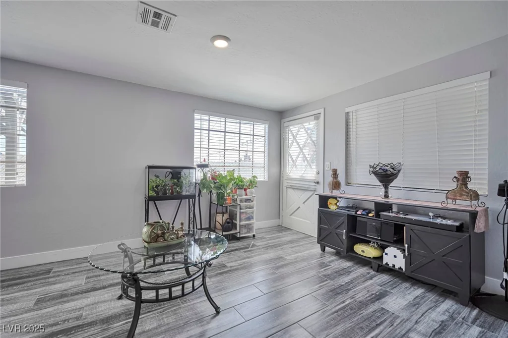 3246 Brentwood, Las Vegas, NV 89121