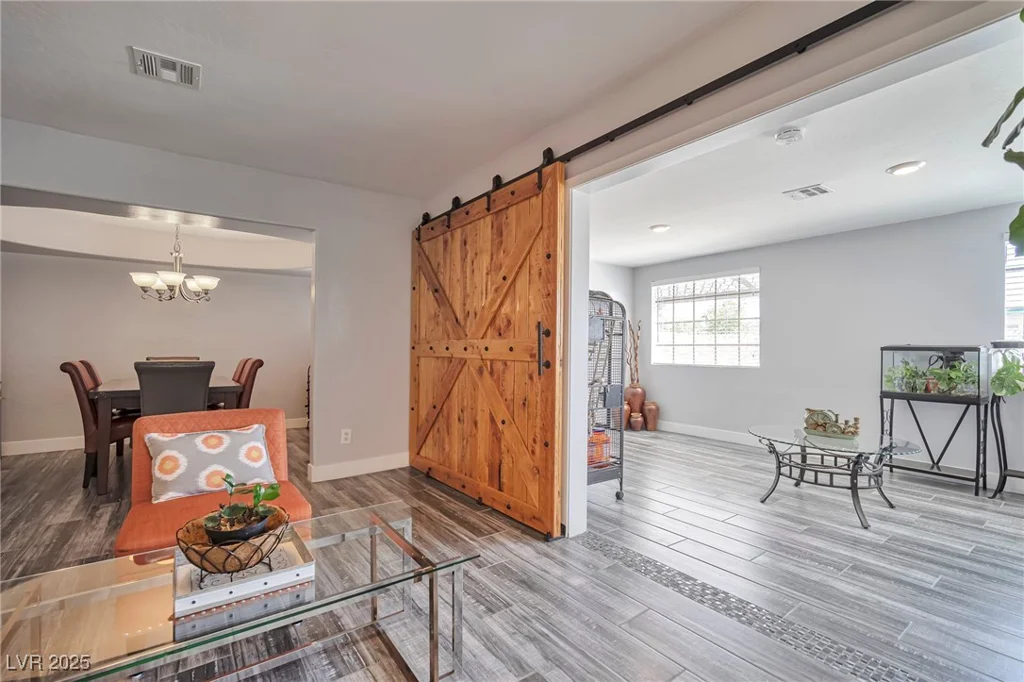 3246 Brentwood, Las Vegas, NV 89121