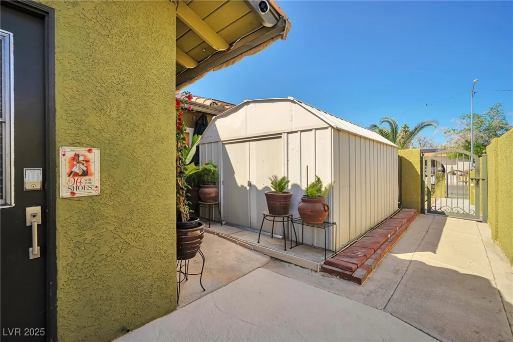 3246 Brentwood, Las Vegas, NV 89121