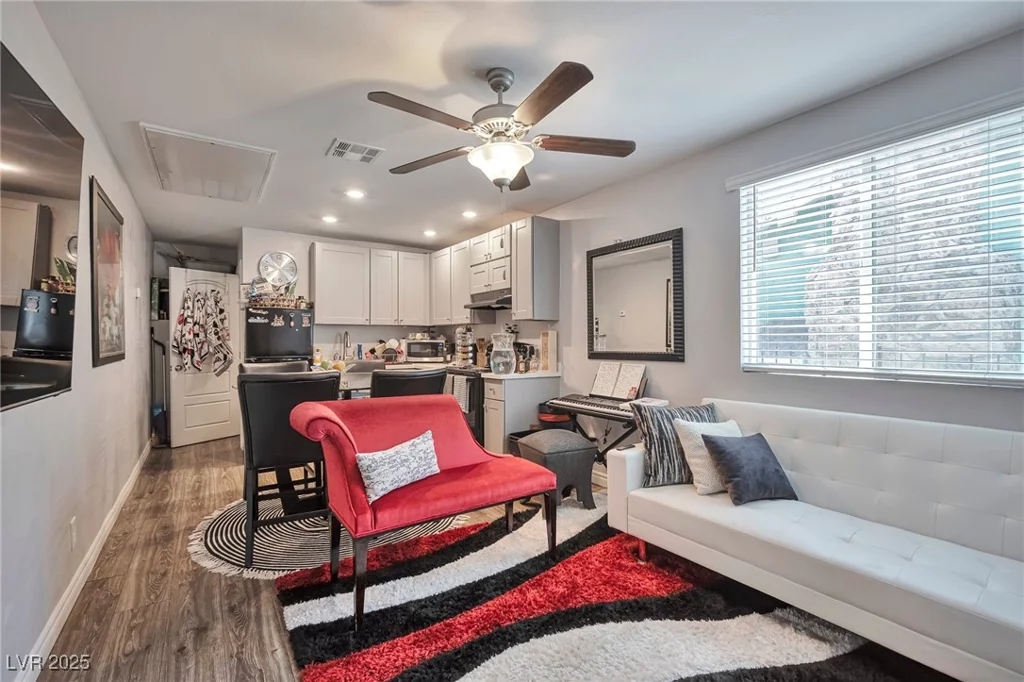 3246 Brentwood, Las Vegas, NV 89121