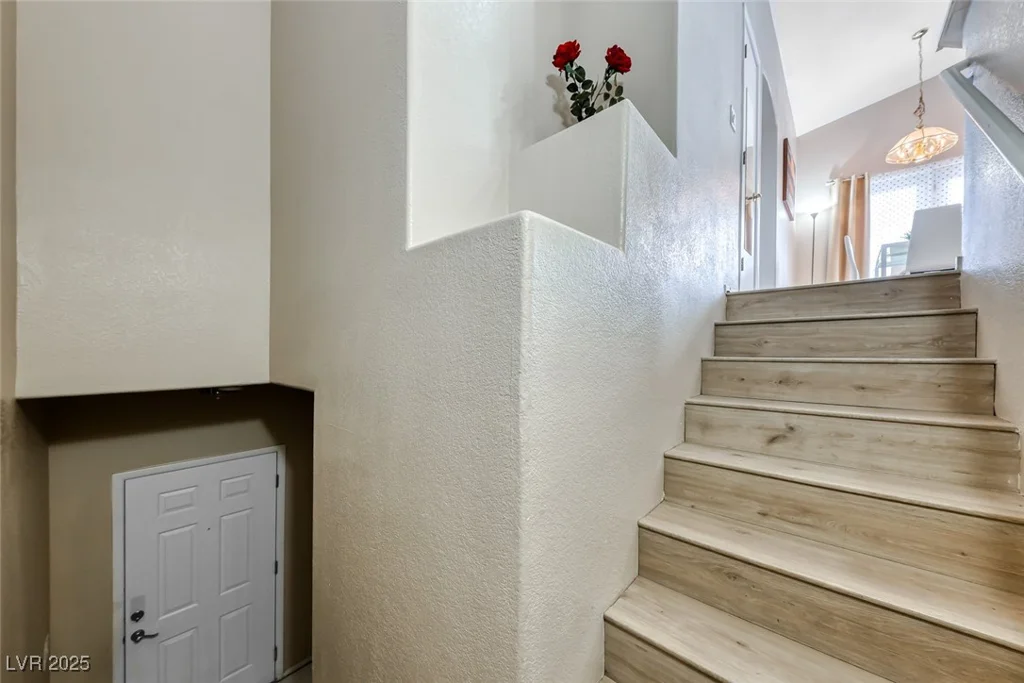 6625 Lavender Lilly, North Las Vegas, NV 89084