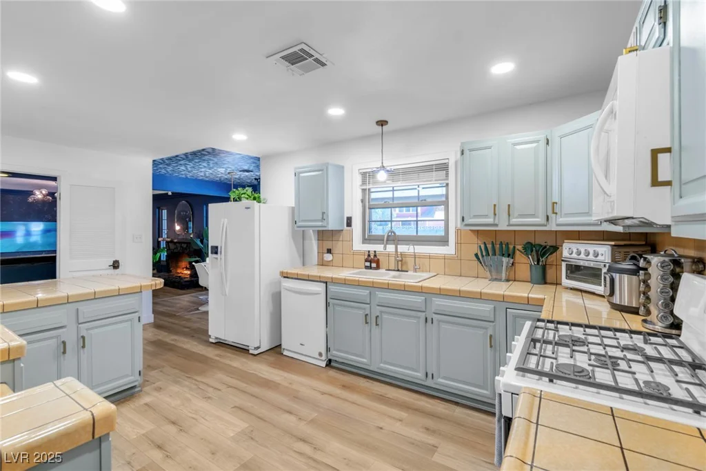 4427 Coventry, Las Vegas, NV 89121