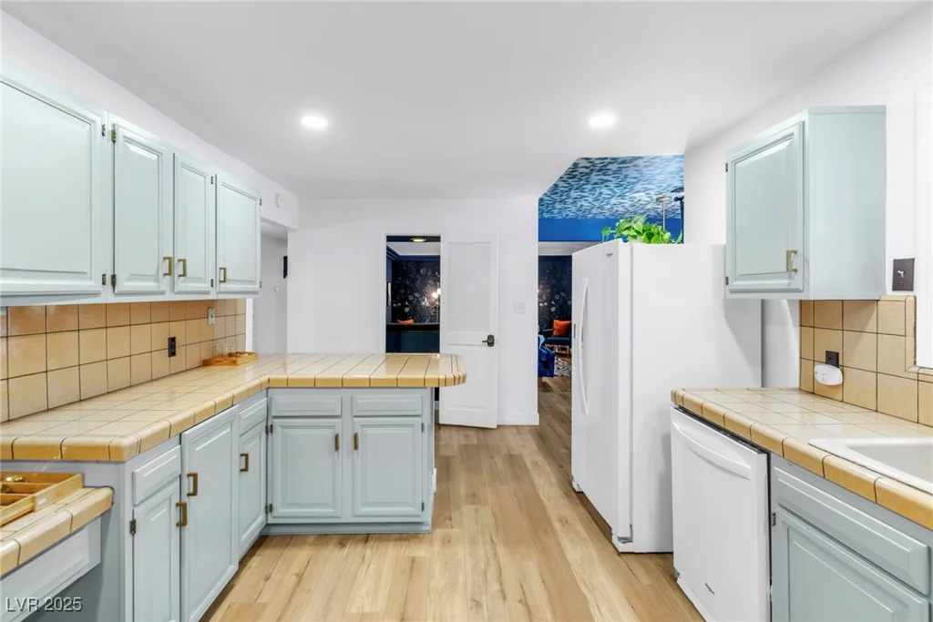 4427 Coventry, Las Vegas, NV 89121