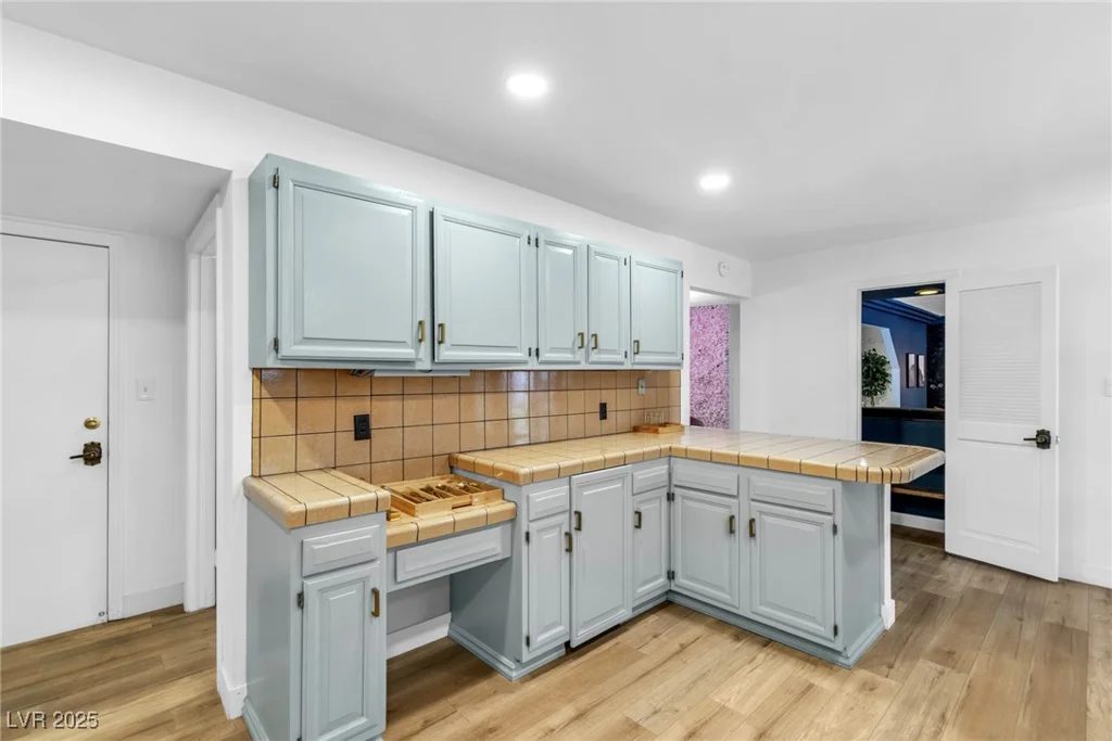 4427 Coventry, Las Vegas, NV 89121