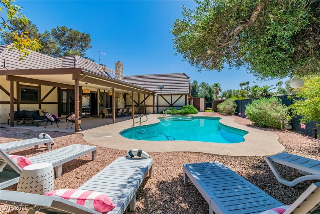 4427 Coventry, Las Vegas, NV 89121