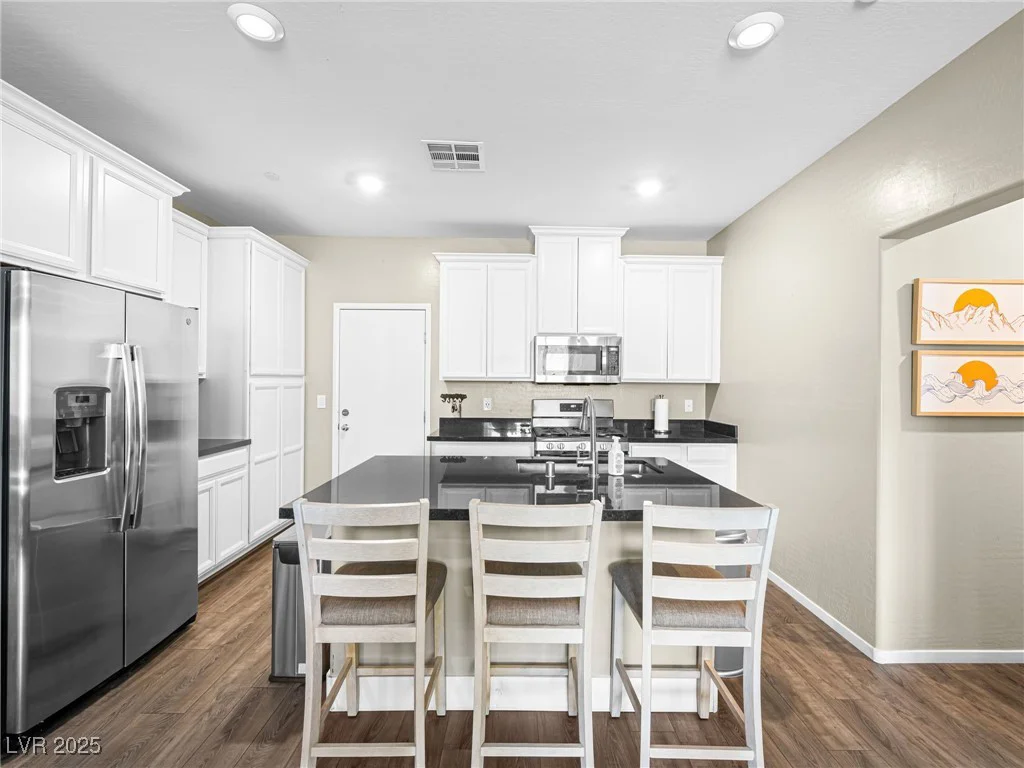 8701 Giant Causeway, Las Vegas, NV 89148