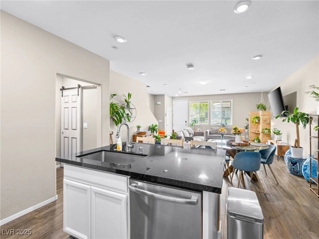 8701 Giant Causeway, Las Vegas, NV 89148