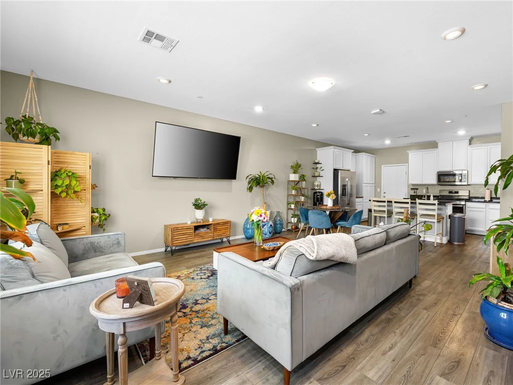 8701 Giant Causeway, Las Vegas, NV 89148