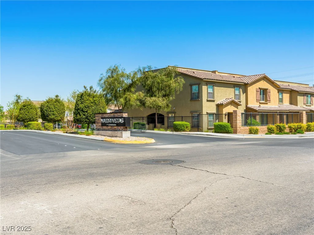 8701 Giant Causeway, Las Vegas, NV 89148