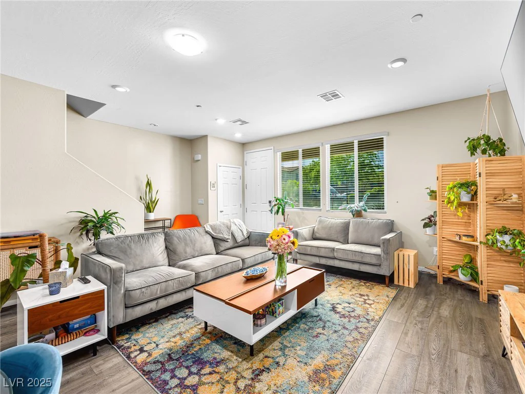 8701 Giant Causeway, Las Vegas, NV 89148
