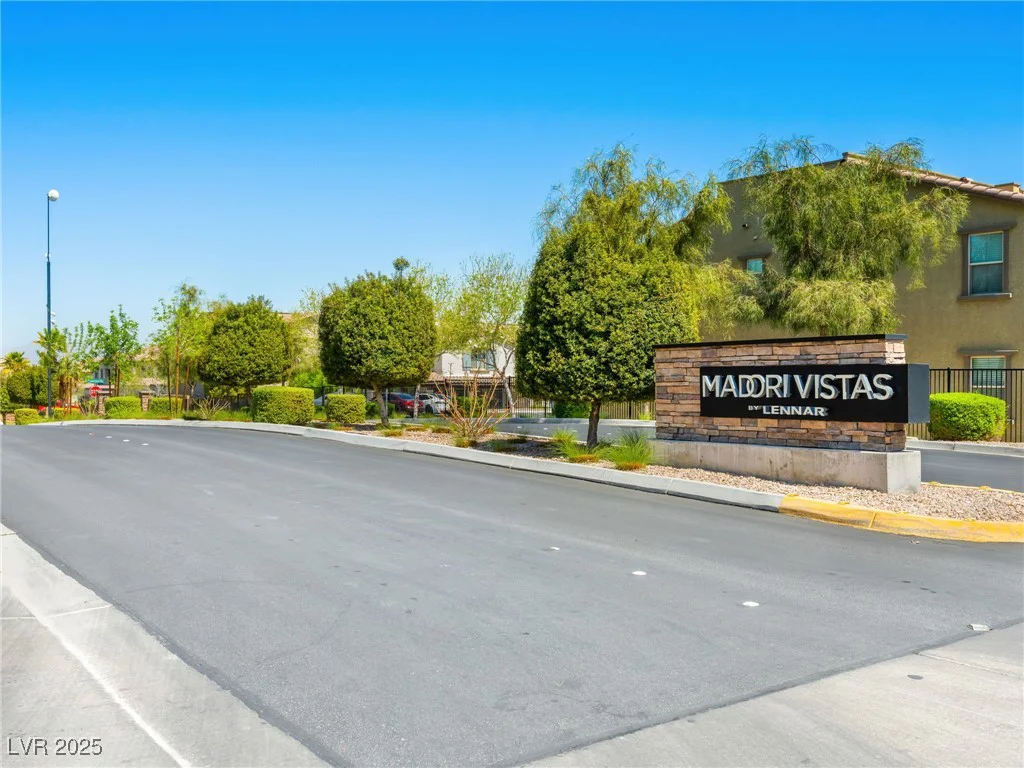 8701 Giant Causeway, Las Vegas, NV 89148