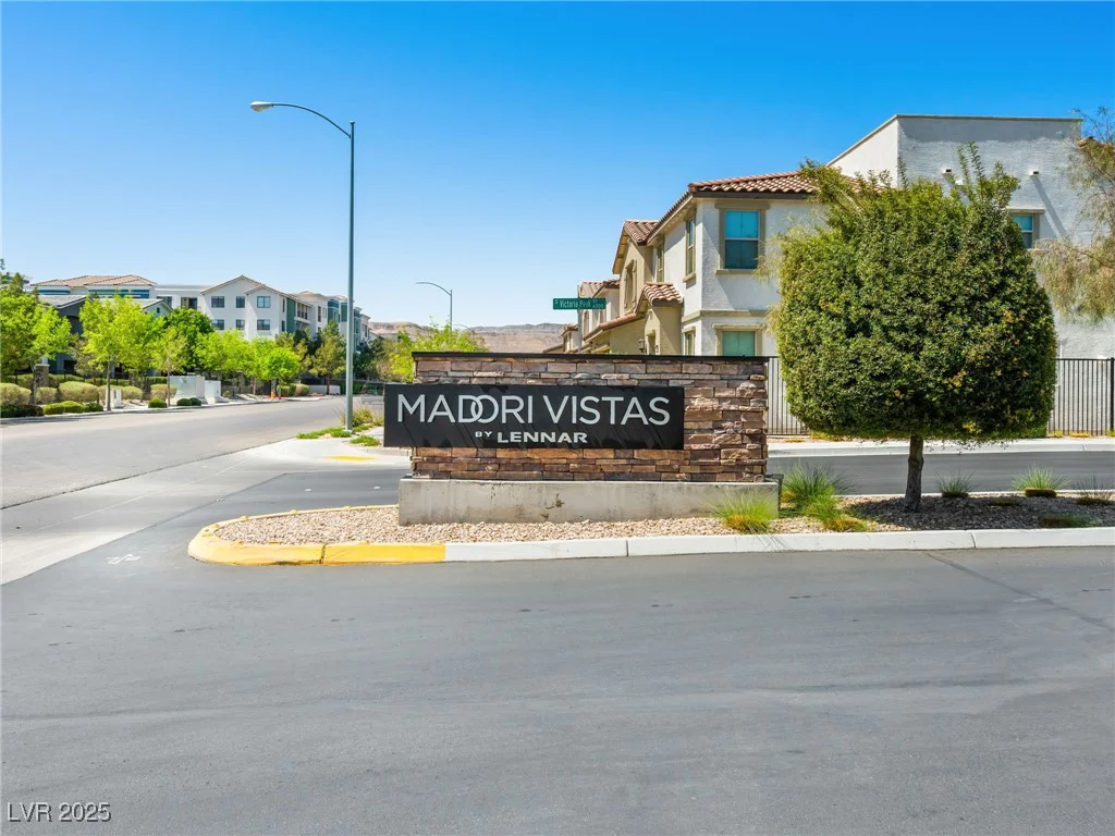 8701 Giant Causeway, Las Vegas, NV 89148