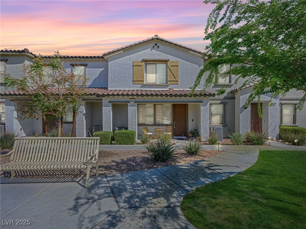 8701 Giant Causeway, Las Vegas, NV 89148