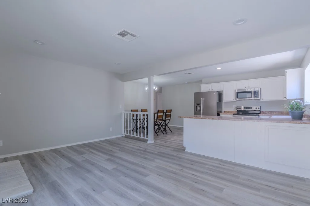 6361 Viking, Las Vegas, NV 89103