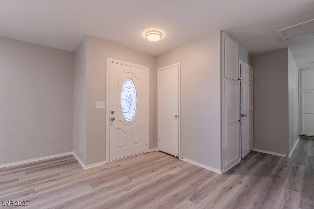 6361 Viking, Las Vegas, NV 89103