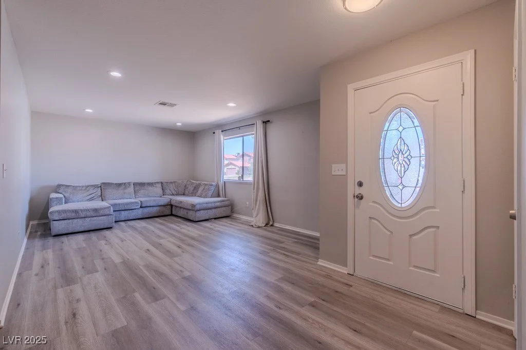 6361 Viking, Las Vegas, NV 89103