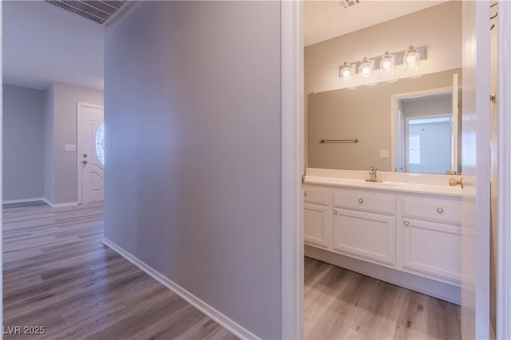 6361 Viking, Las Vegas, NV 89103