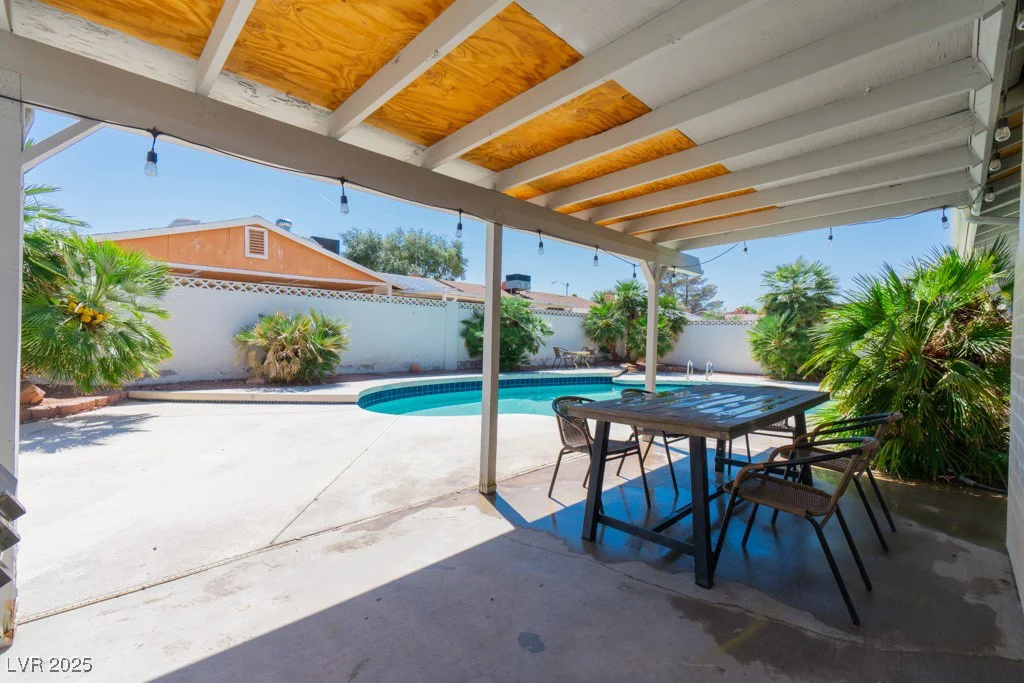 6361 Viking, Las Vegas, NV 89103