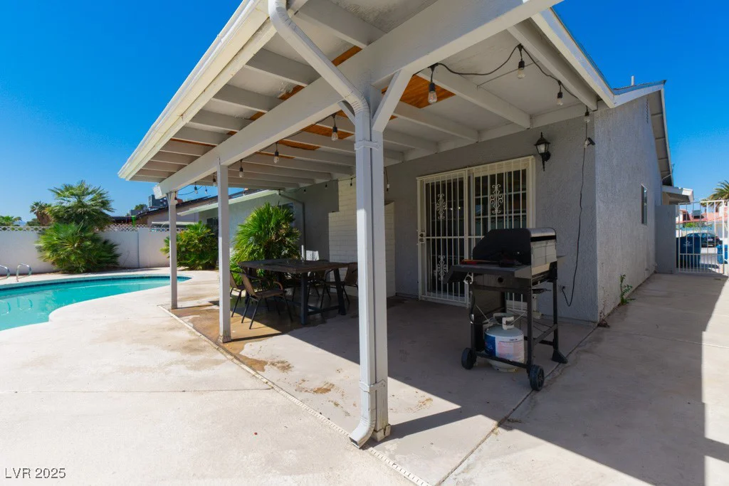 6361 Viking, Las Vegas, NV 89103