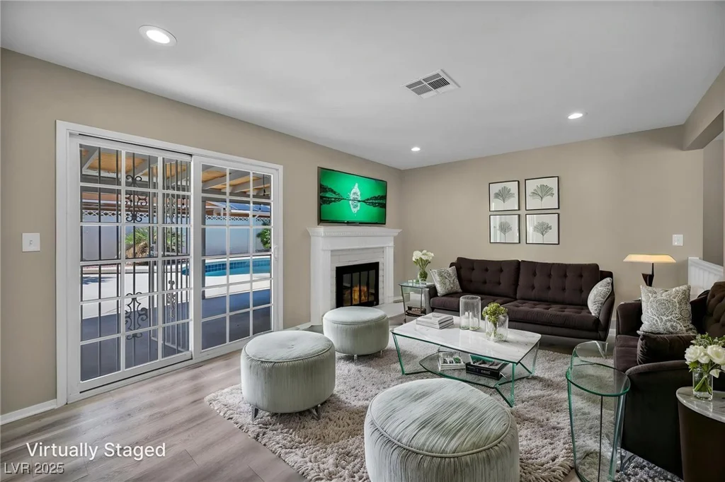6361 Viking, Las Vegas, NV 89103