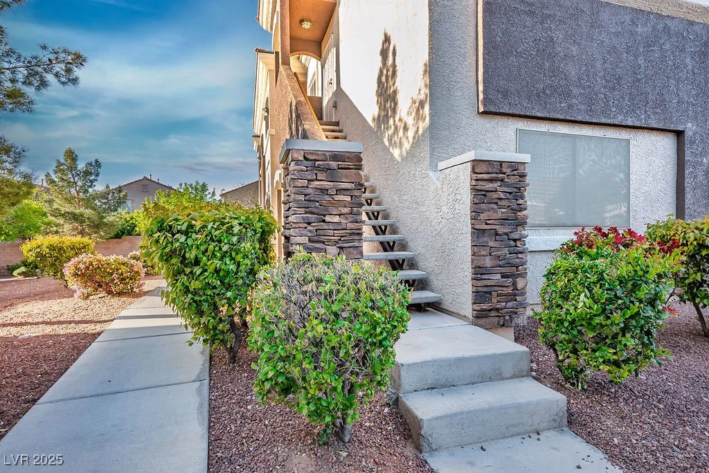 9303 Gilcrease, Las Vegas, NV 89149