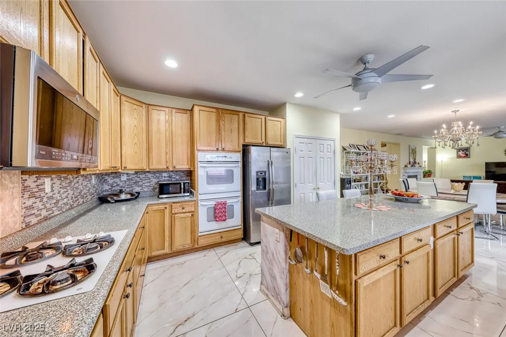 1611 Silent Sunset, North Las Vegas, NV 89084