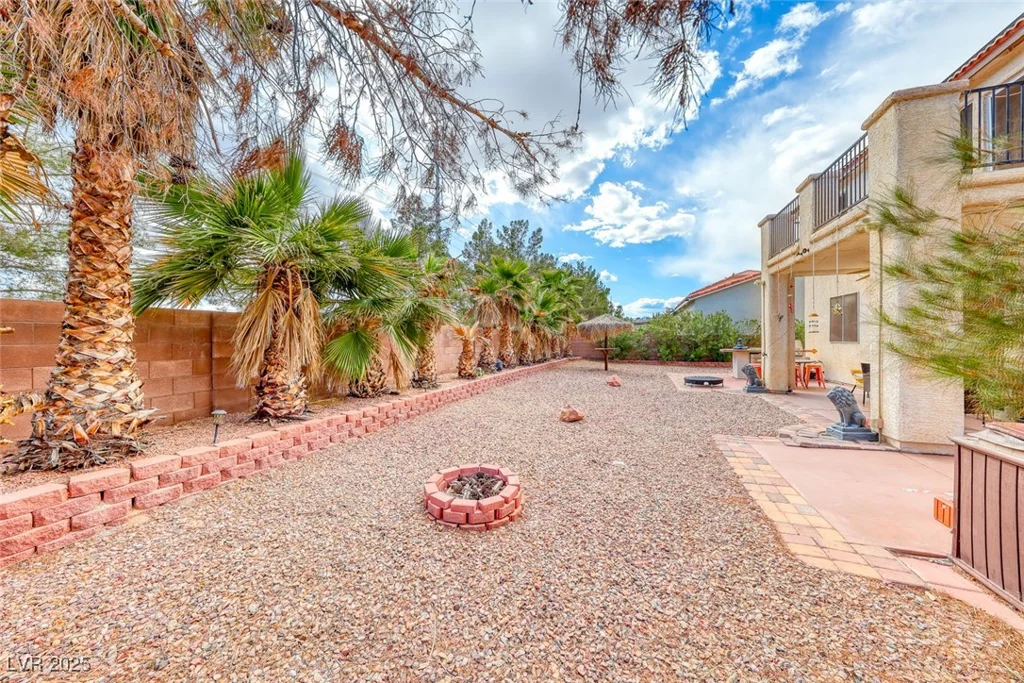 1611 Silent Sunset, North Las Vegas, NV 89084