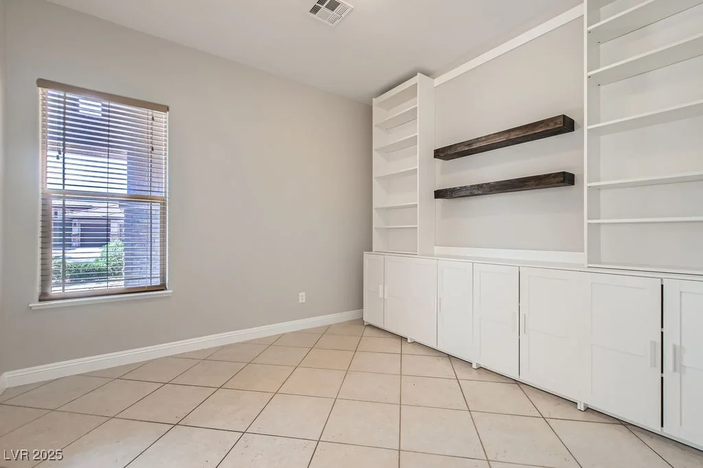 3908 Specula Wing, North Las Vegas, NV 89084