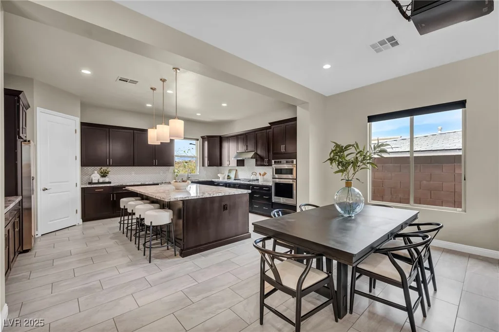 10113 Regency Square, Las Vegas, NV 89148