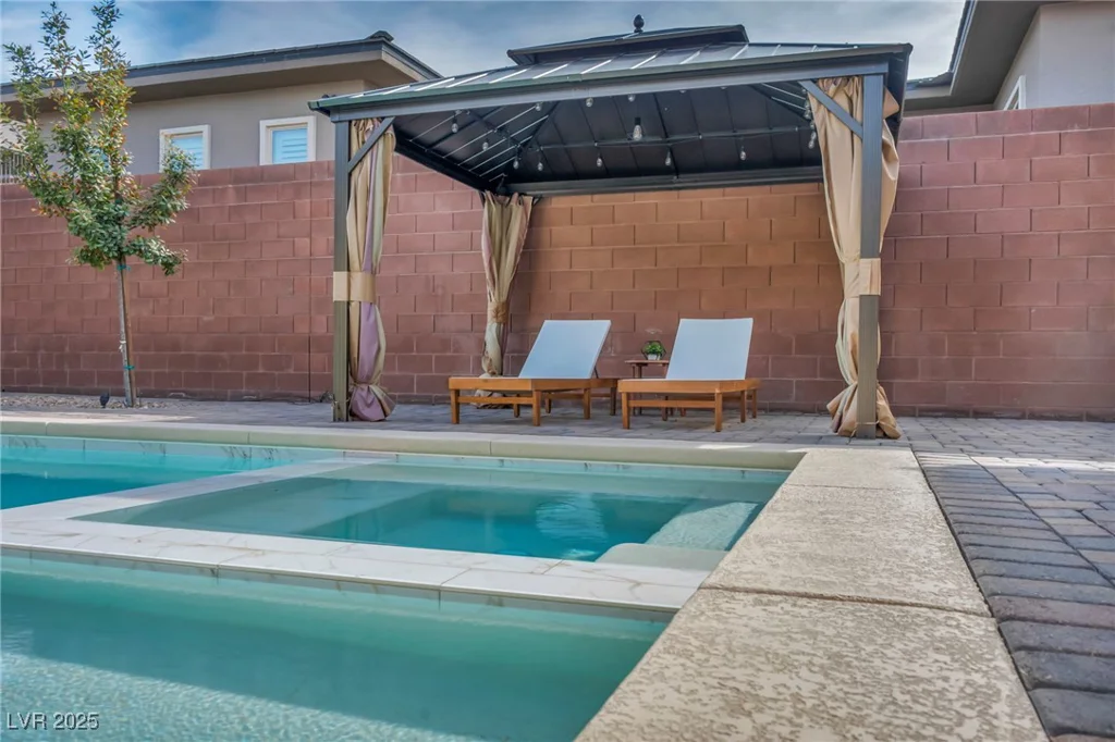 10113 Regency Square, Las Vegas, NV 89148