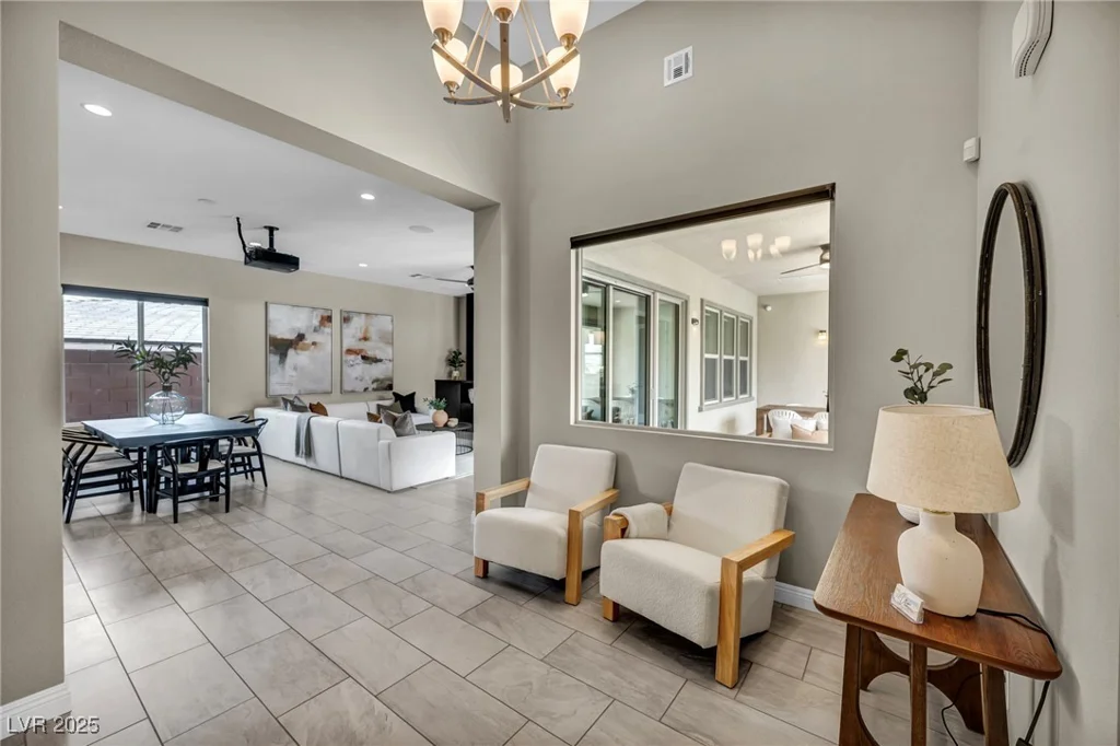 10113 Regency Square, Las Vegas, NV 89148