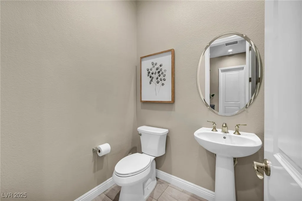 10113 Regency Square, Las Vegas, NV 89148
