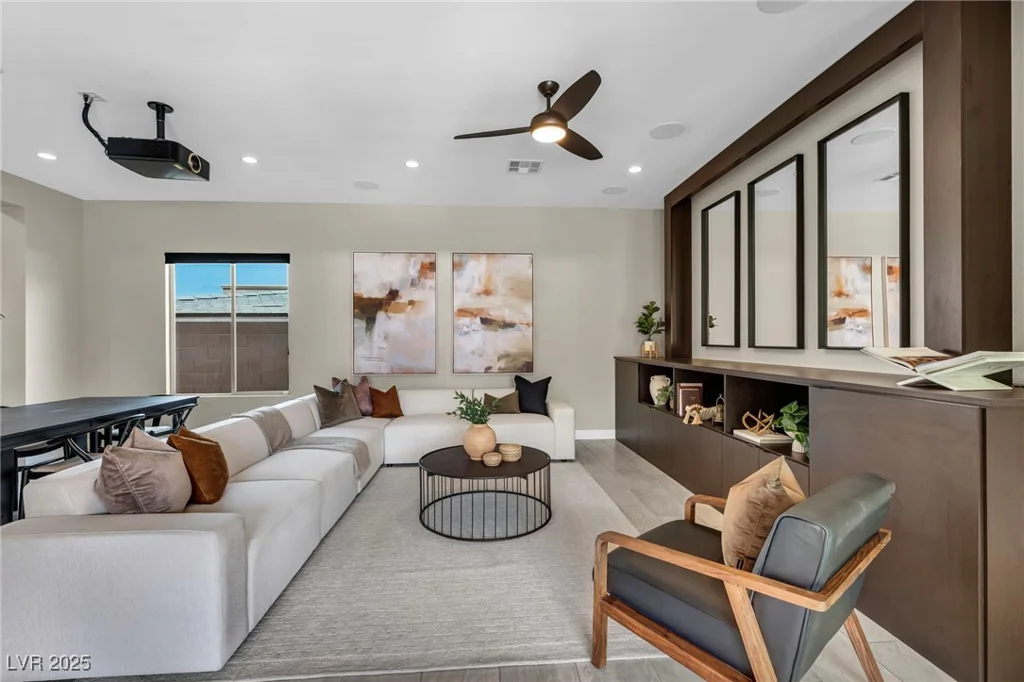 10113 Regency Square, Las Vegas, NV 89148