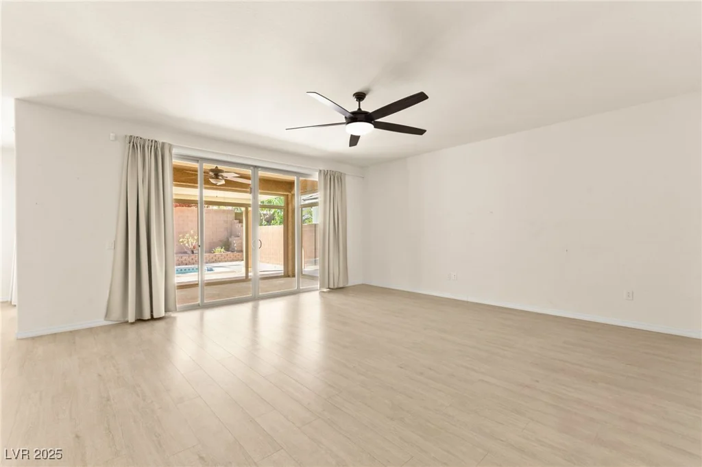 9519 Wild Valley, Las Vegas, NV 89148