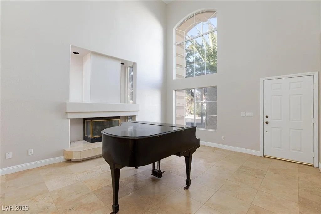 8617 Copper Ridge, Las Vegas, NV 89129