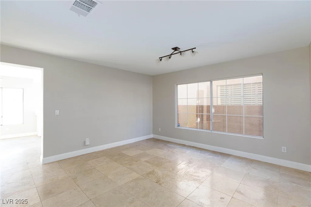 8617 Copper Ridge, Las Vegas, NV 89129