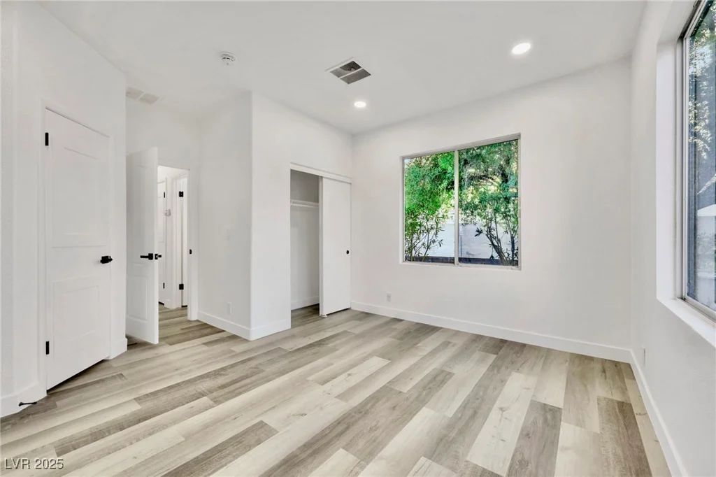 7909 Smokey Ridge, Las Vegas, NV 89131