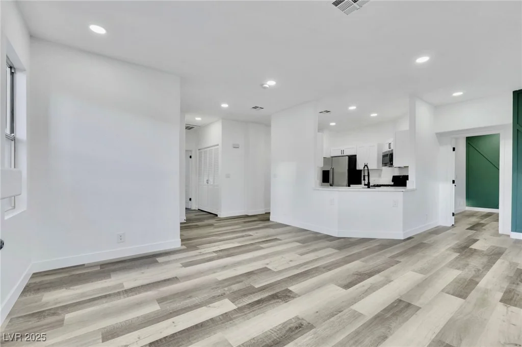 7909 Smokey Ridge, Las Vegas, NV 89131