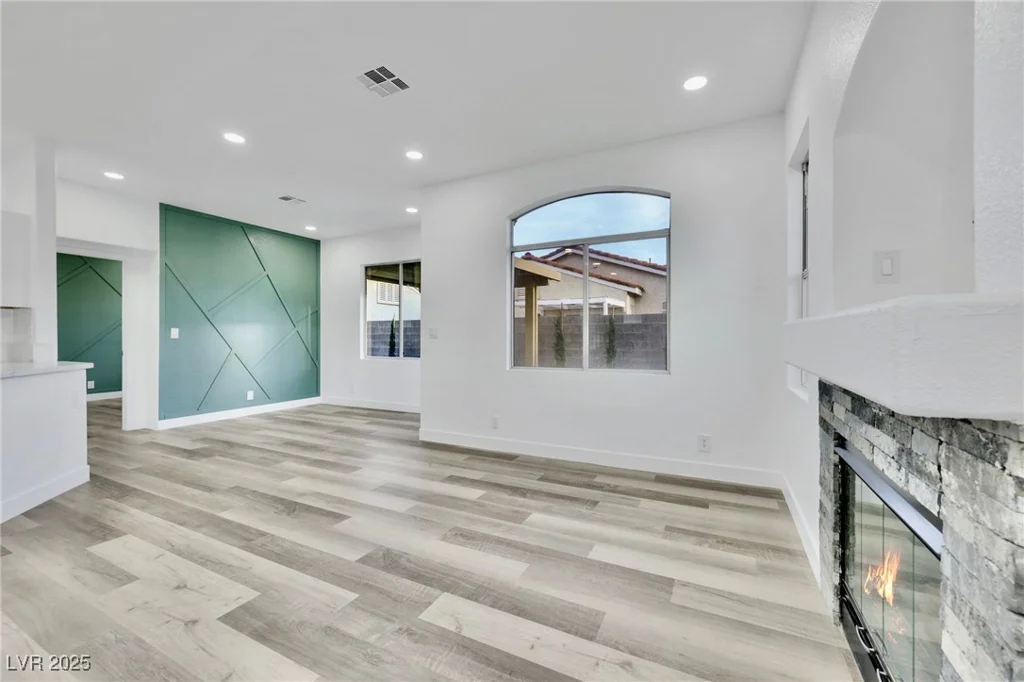 7909 Smokey Ridge, Las Vegas, NV 89131