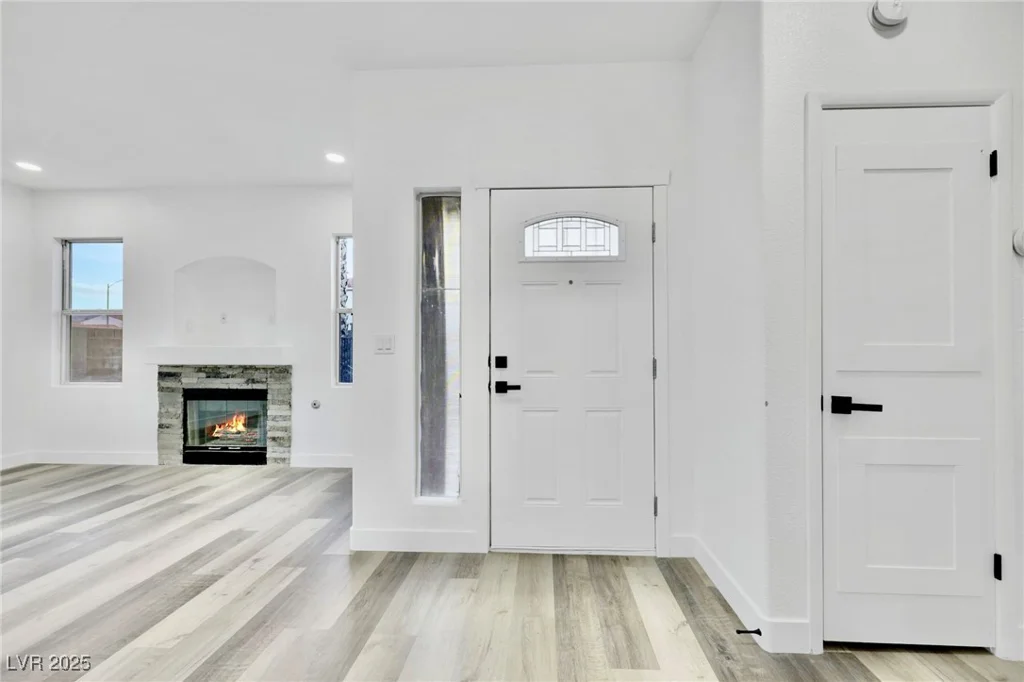 7909 Smokey Ridge, Las Vegas, NV 89131