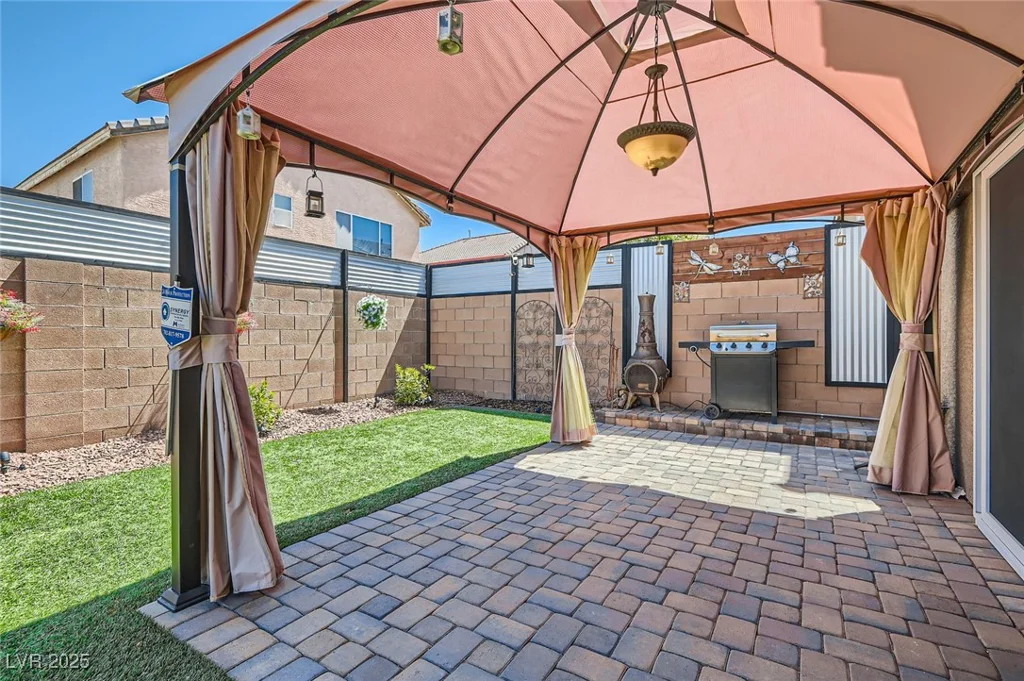 5556 Cornadelo Range, Las Vegas, NV 89113
