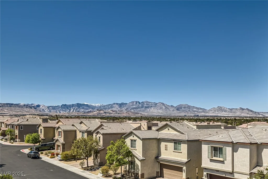 5556 Cornadelo Range, Las Vegas, NV 89113