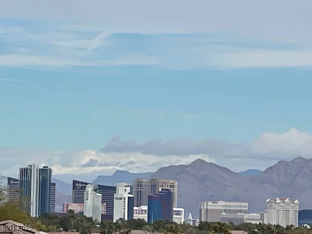 5556 Cornadelo Range, Las Vegas, NV 89113