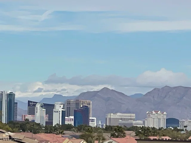 5556 Cornadelo Range, Las Vegas, NV 89113
