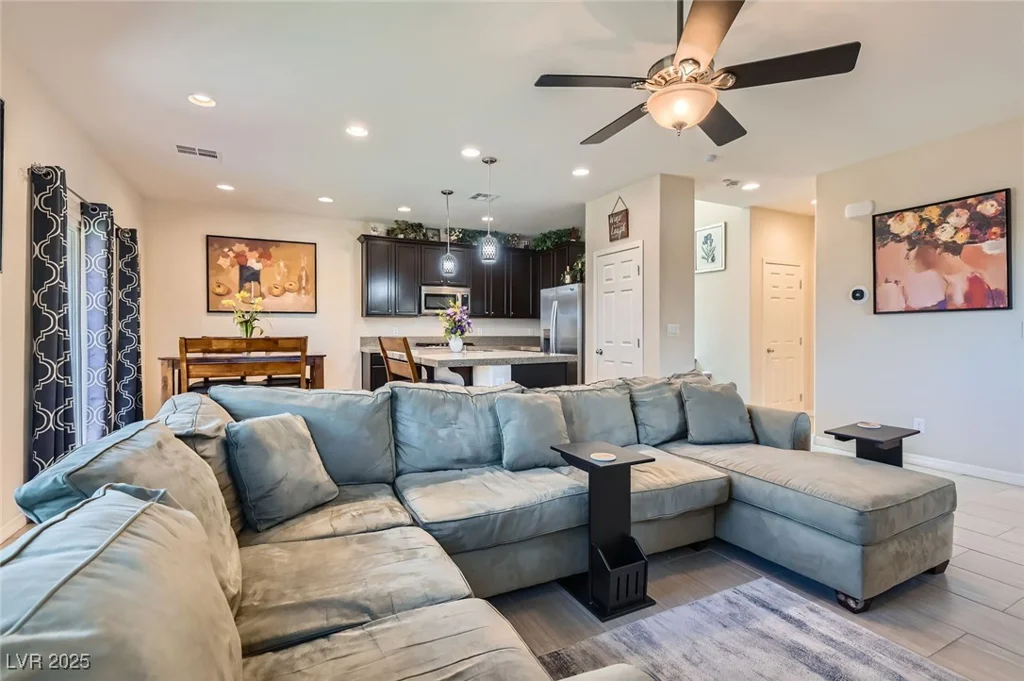 5556 Cornadelo Range, Las Vegas, NV 89113