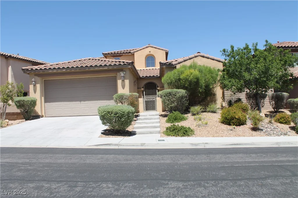 932 Tafalla, Las Vegas, NV 89138