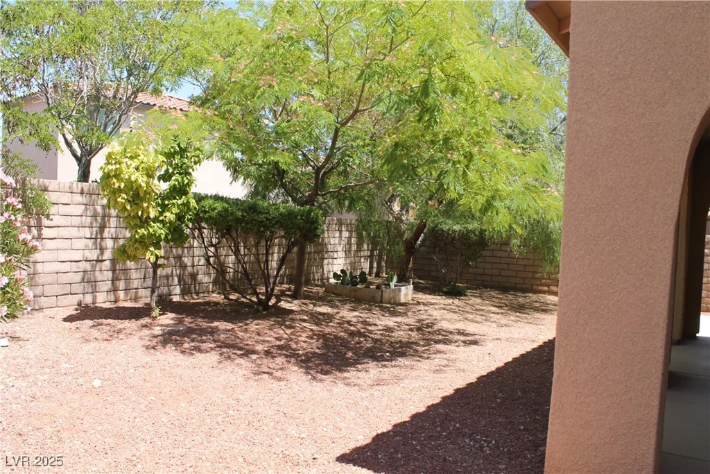932 Tafalla, Las Vegas, NV 89138