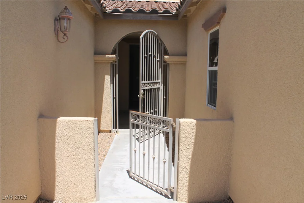 932 Tafalla, Las Vegas, NV 89138
