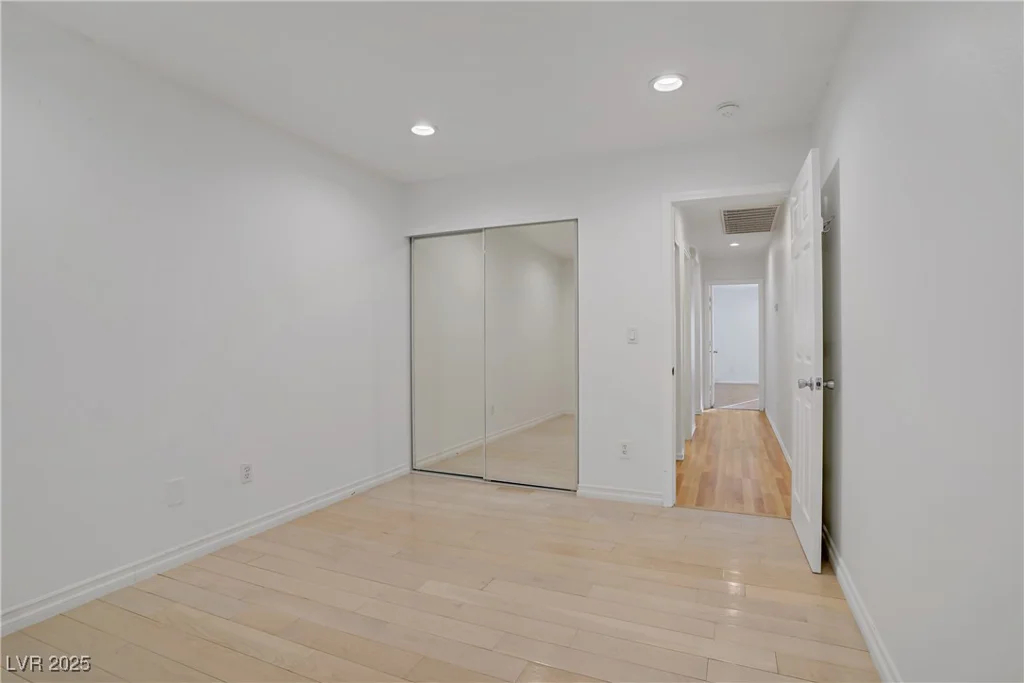 205 Derwent, Las Vegas, NV 89144