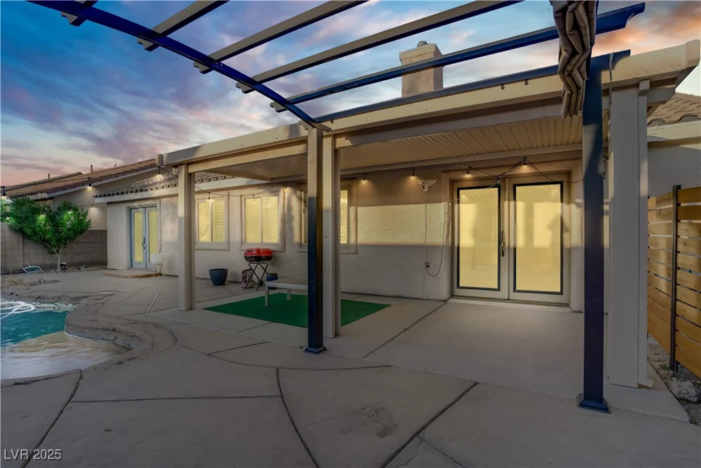 205 Derwent, Las Vegas, NV 89144